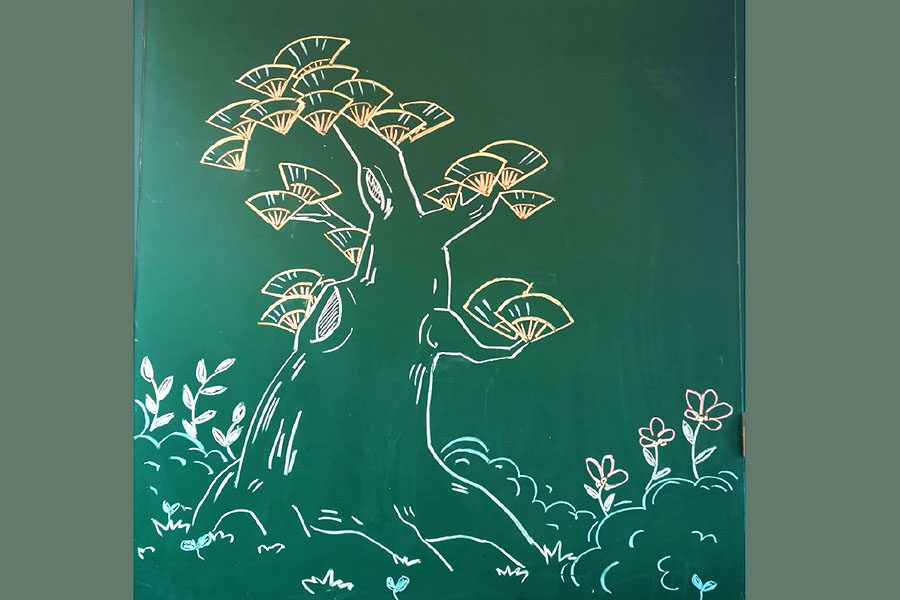 一组漂亮的大树粉笔画图片 黑板报绘画素材